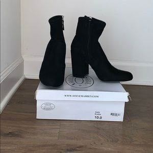 Gaze Steve Madden Black Ankle Booties